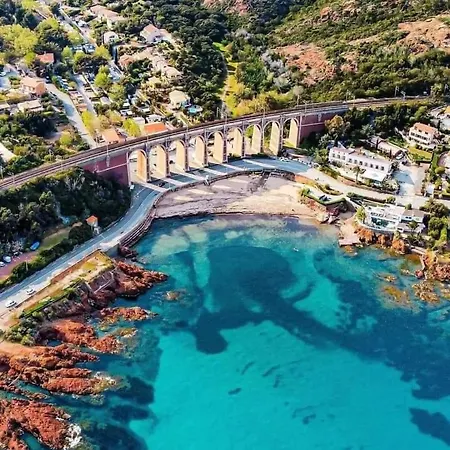 Antheor Cap Roux فيلة Saint-Raphaël